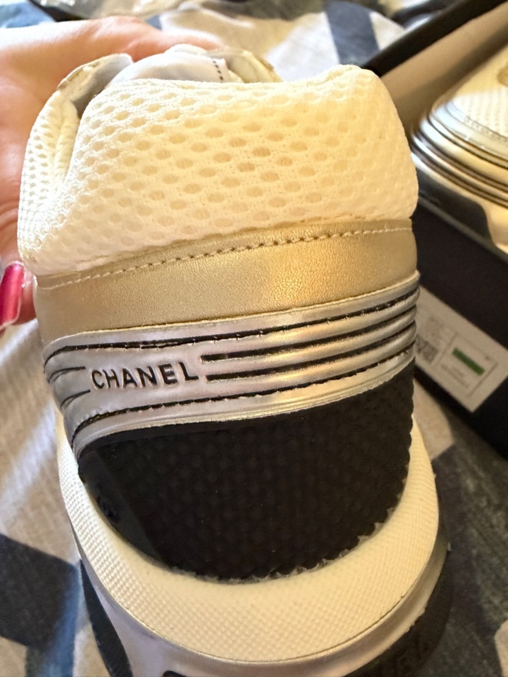 CHANEL White and Gold Low-Top Sneakers No BOX - Picture 8 of 8